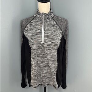 ***Avia Women’s Black/Gray Activewear 1/4 Zip Top Sz M